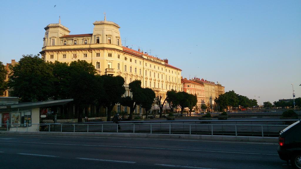 Apartment Studio Prima Риека Экстерьер фото